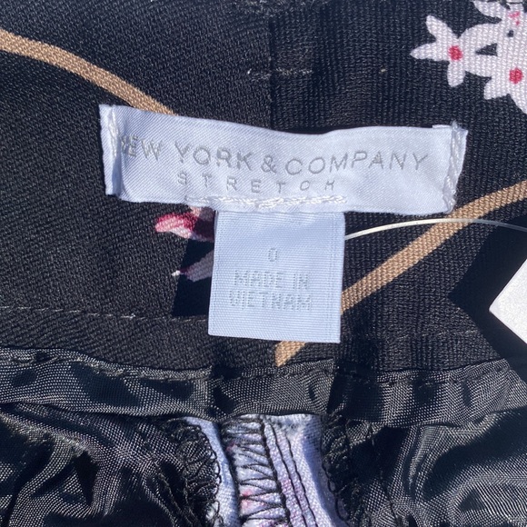 New York & Company Slim Leg Pants- Size 0 - Picture 4 of 6